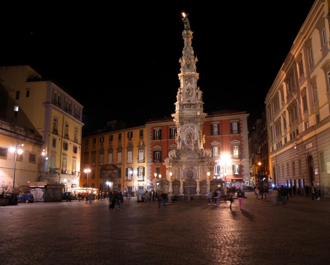 Suite San Gennaro Bis Napels Buitenkant foto