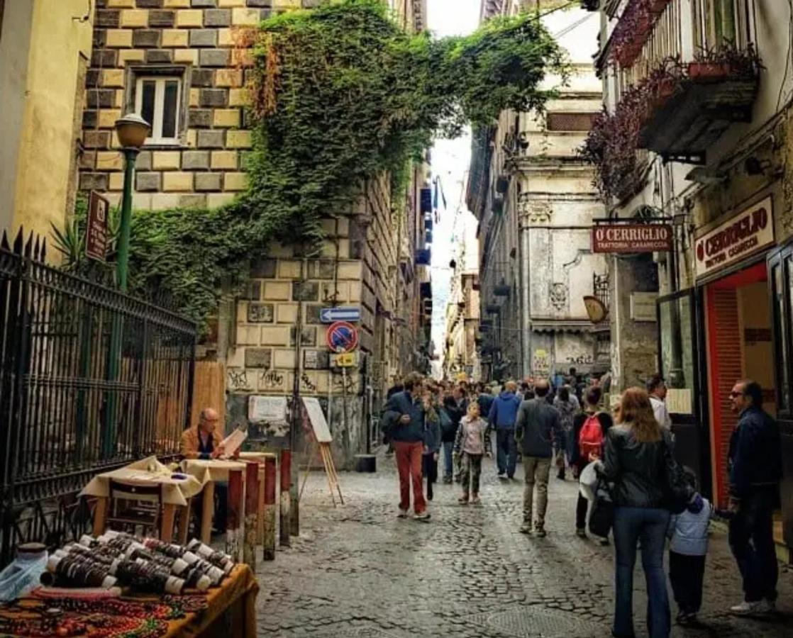 Suite San Gennaro Bis Napels Buitenkant foto
